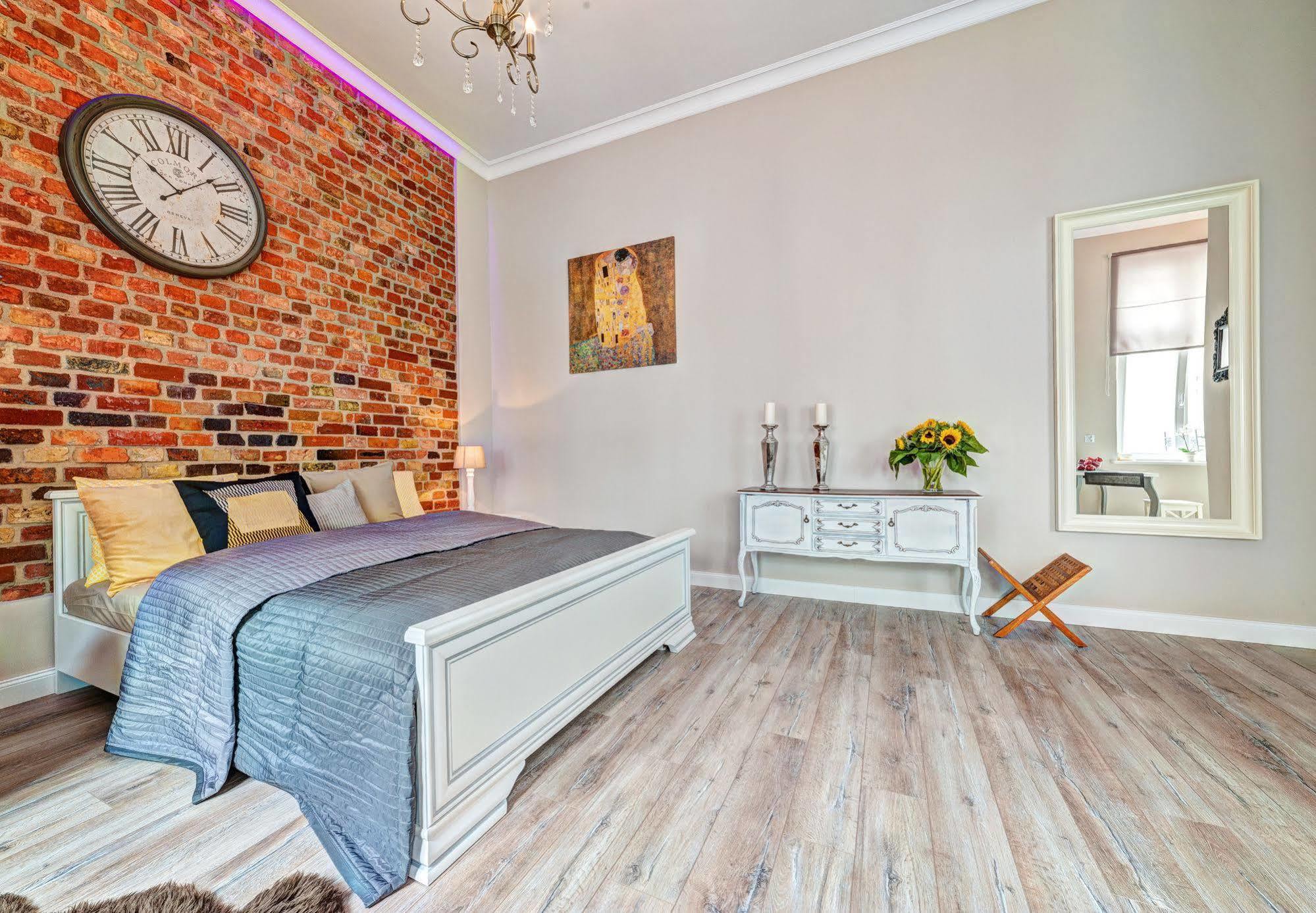 E-Apartamenty Swiety Marcin Poznan Dış mekan fotoğraf